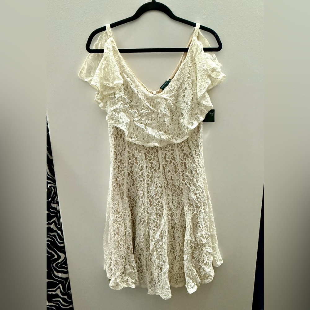 NWT white lace dress!…